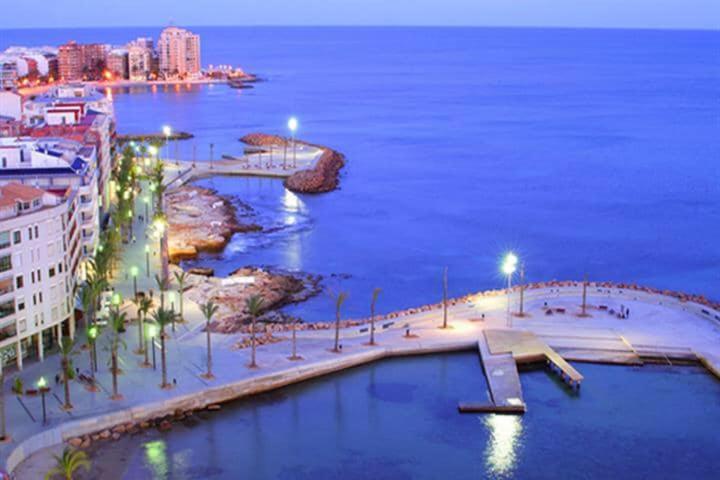 Mar Baltico holiday apartment Torrevieja Esterno foto